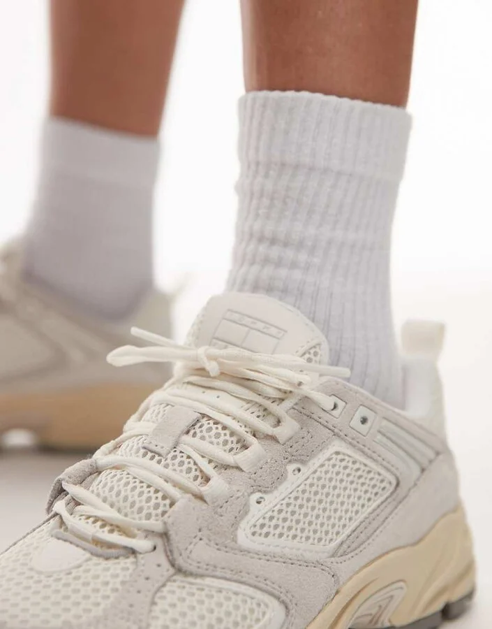 Tommy Jeans Archive 97 retro sneakers in white and cream - Image 4