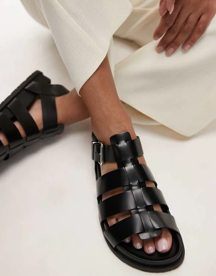 Tommy Jeans buckle sandals in black - Image 3