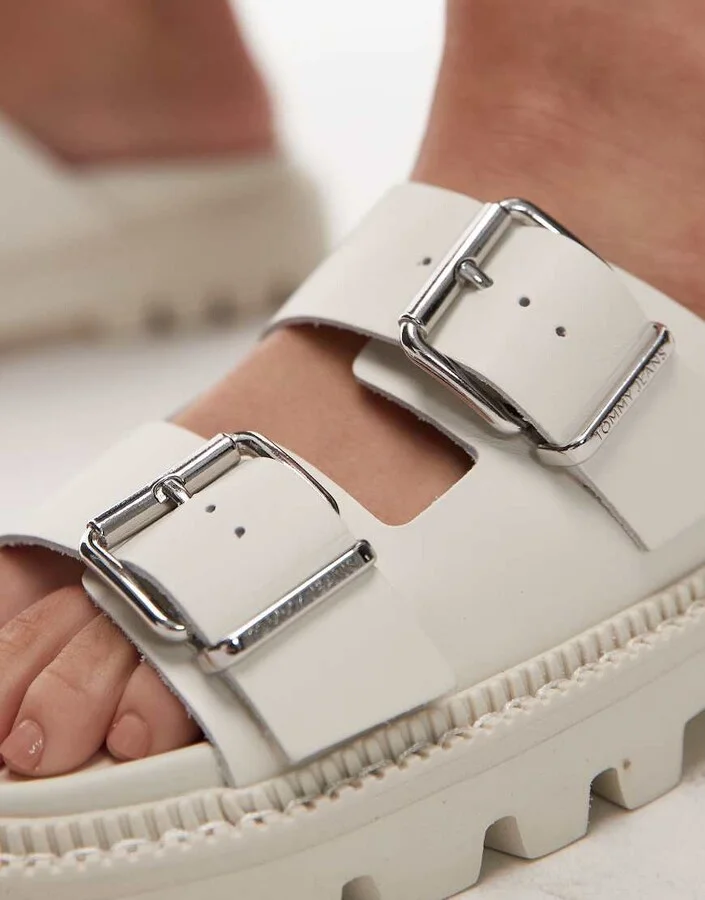 Tommy Jeans double strap buckle sandals in white - Image 2