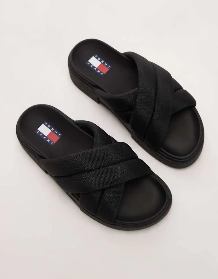 Tommy Jeans flatform sandals in black - Image 3