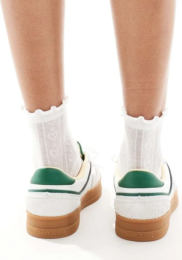 Tommy Jeans Greenwich low sneakers with rubber sole in off white and green - Image 3