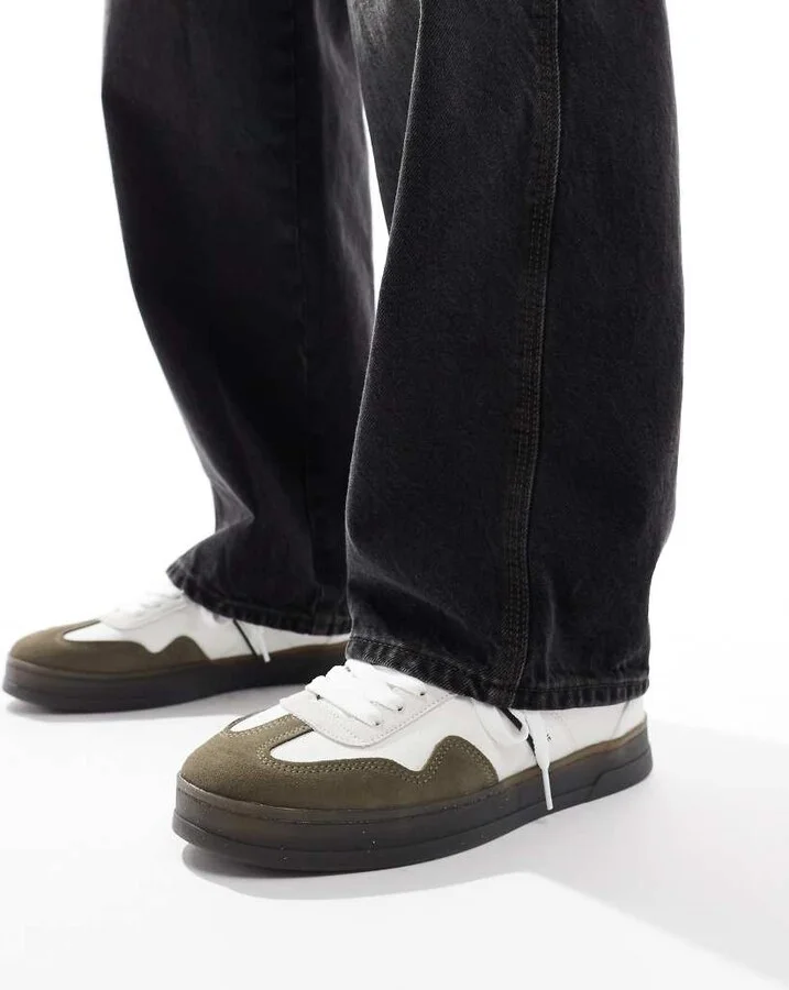 Tommy Jeans greenwich retro sneakers with gum sole in white - Image 3