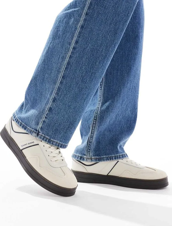 Tommy Jeans Greenwich sneakers in off-white and blue - Image 2