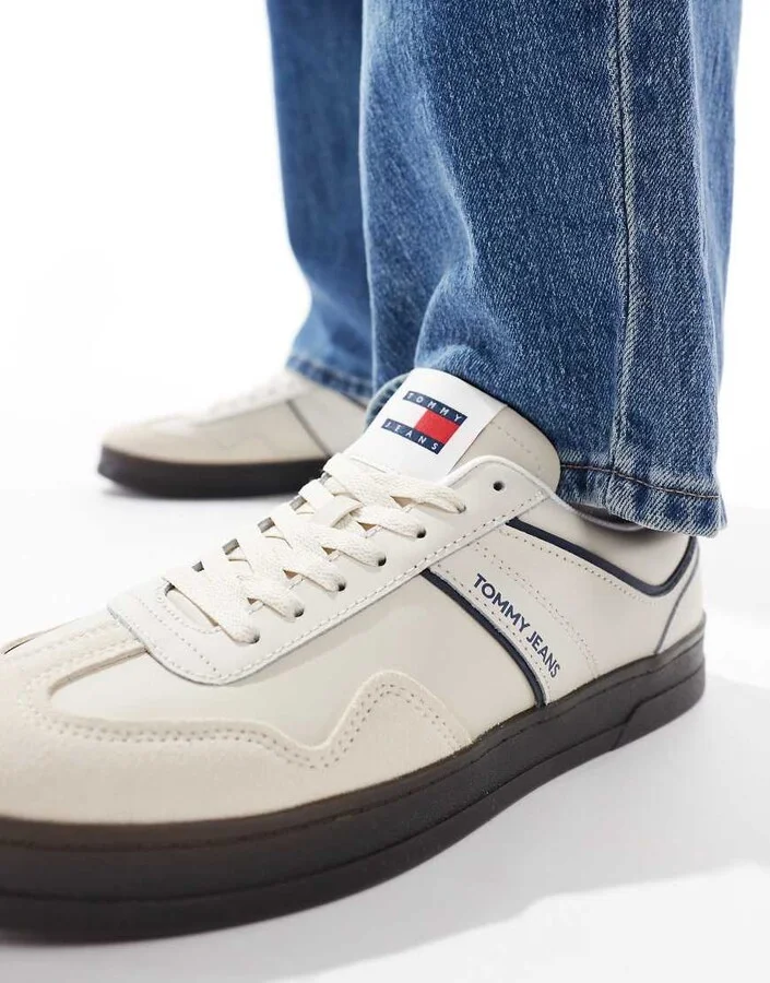 Tommy Jeans Greenwich sneakers in off-white and blue - Image 4
