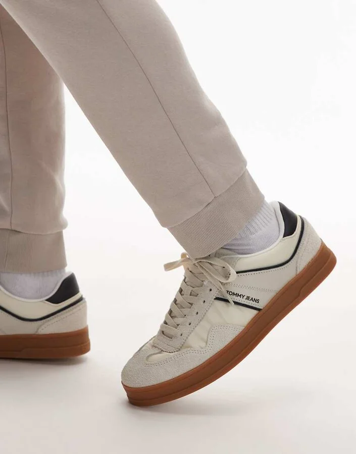Tommy Jeans Grenwich sneakers in white and brown - Image 3