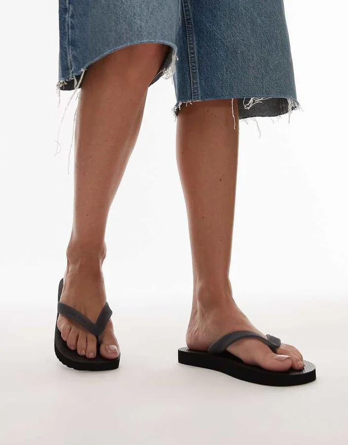 Tommy Jeans logo flip flops in black