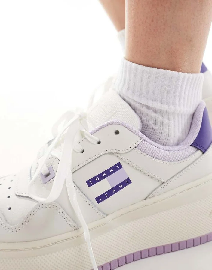 Tommy Jeans retro basket flatform sneakers in lilac - Image 3