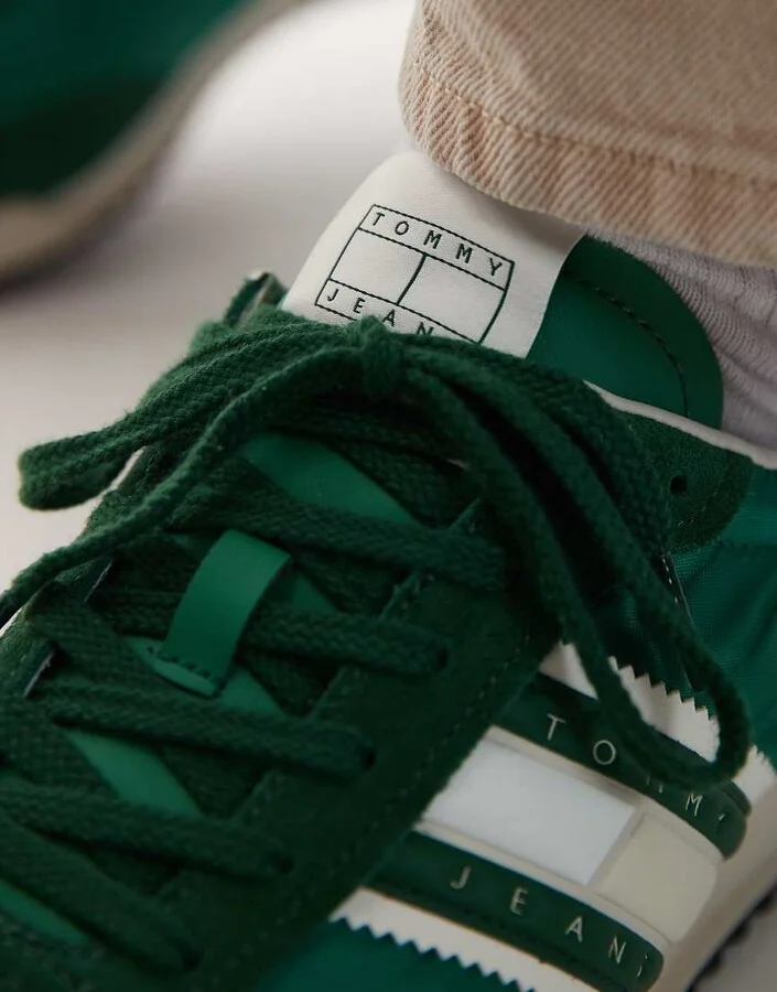 Tommy Jeans retro runner cleat sneakers in green - Image 4