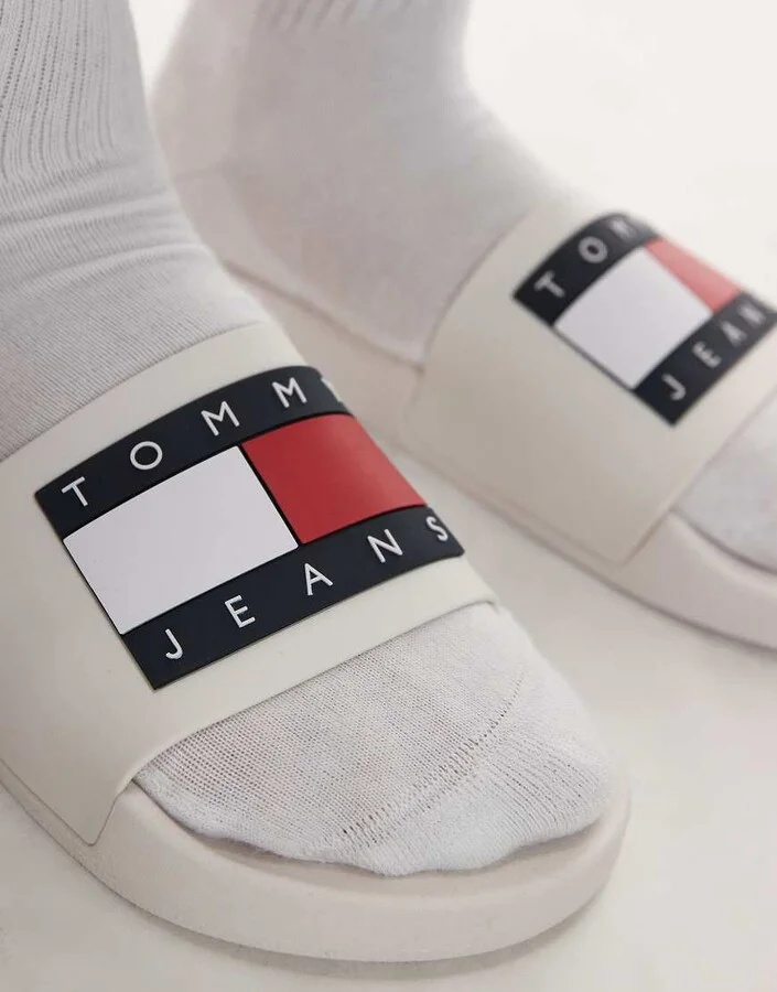 Tommy Jeans slides in white - Image 2
