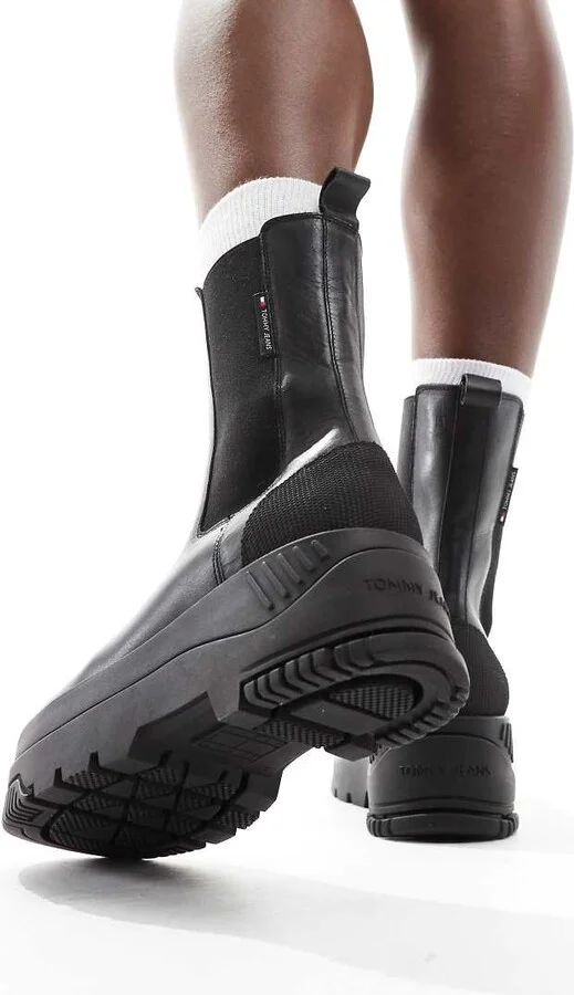 Tommy Jeans urban flatform chelsea boots in black - Image 2