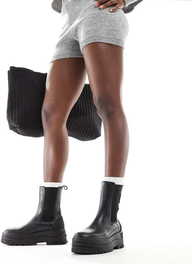 Tommy Jeans urban flatform chelsea boots in black - Image 3