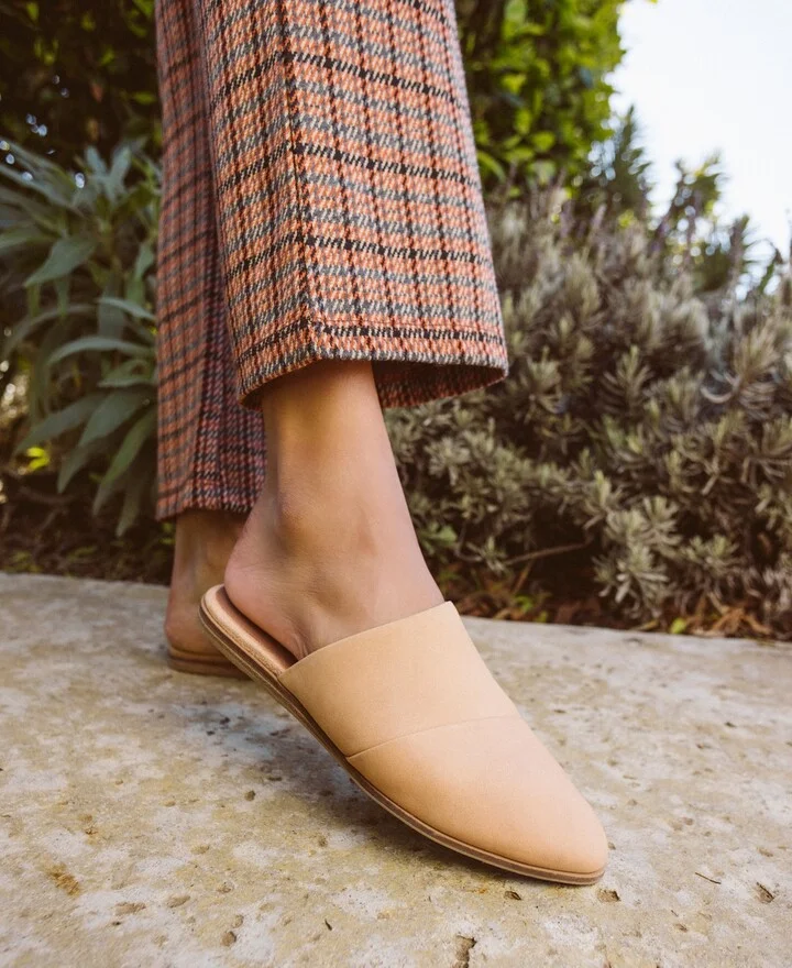 Toms Women's Jade Slip On Flat Mules - Image 11