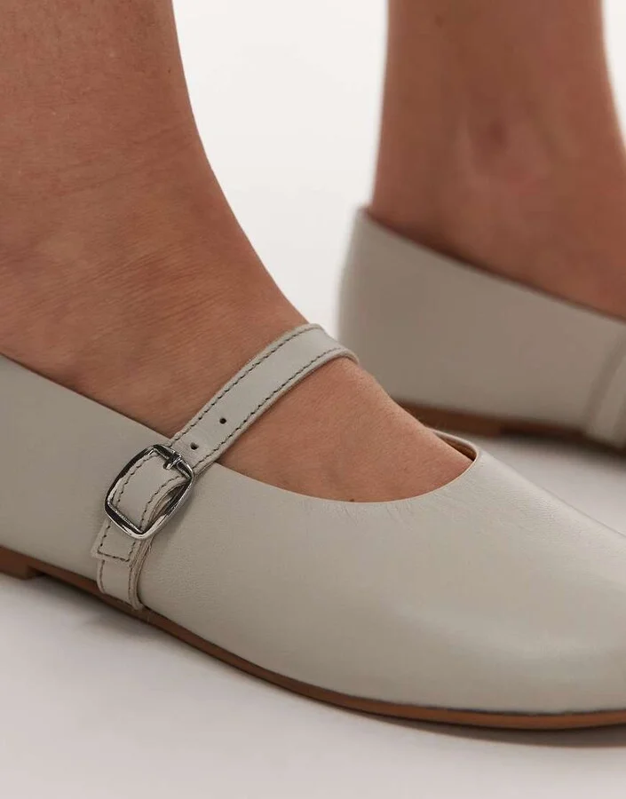 Topshop Ash leather ruched ballet flat shoes with buckle in off - Image 3