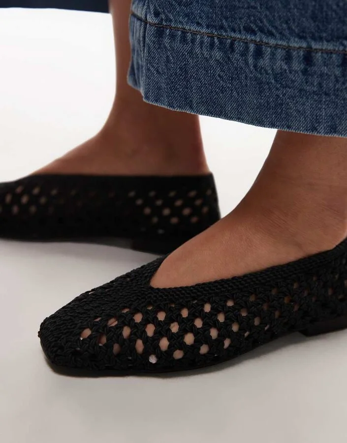 Topshop Beatti woven flat shoes in black - Image 4