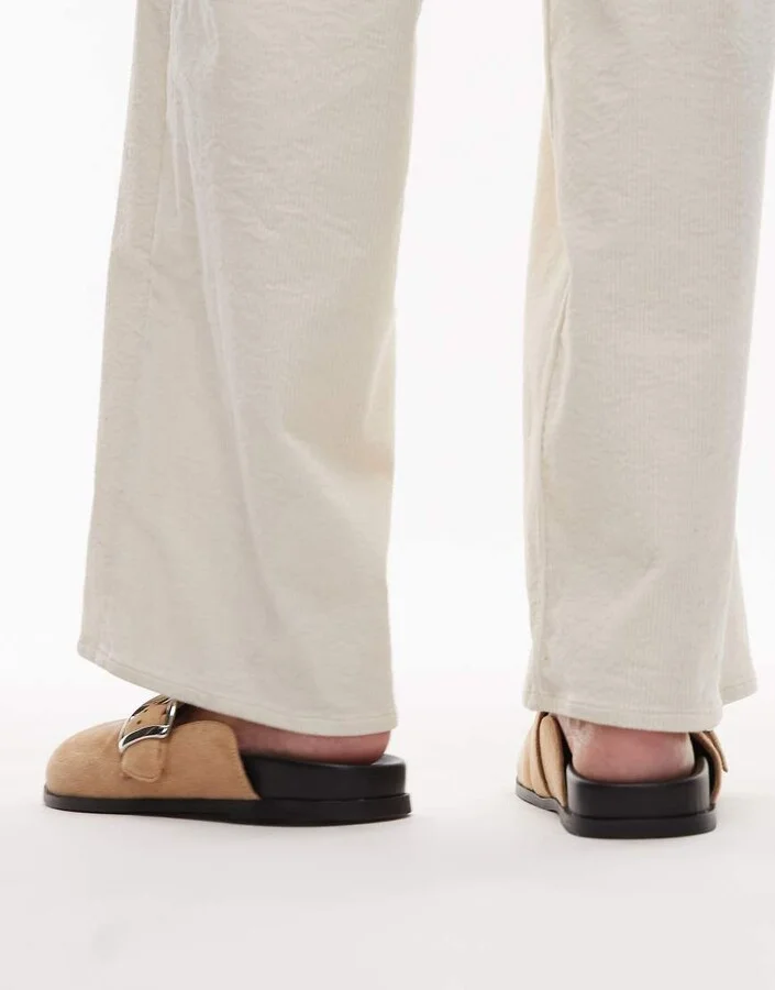 Topshop Beck clog in tan suede - Image 3