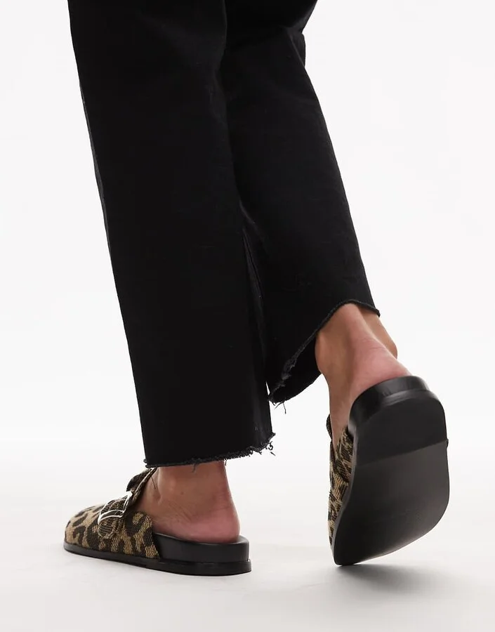 Topshop Beck clogs in leopard print - Image 3