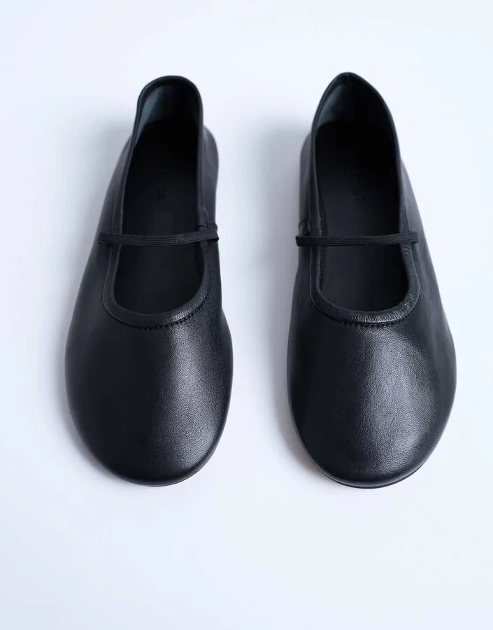 Topshop Brad leather ballerina flats with elastic strap in black - Image 4