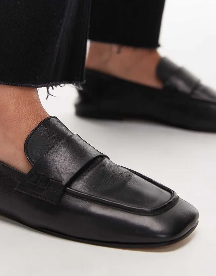 Topshop Brooks ruched back real leather flat shoes in black - Image 2
