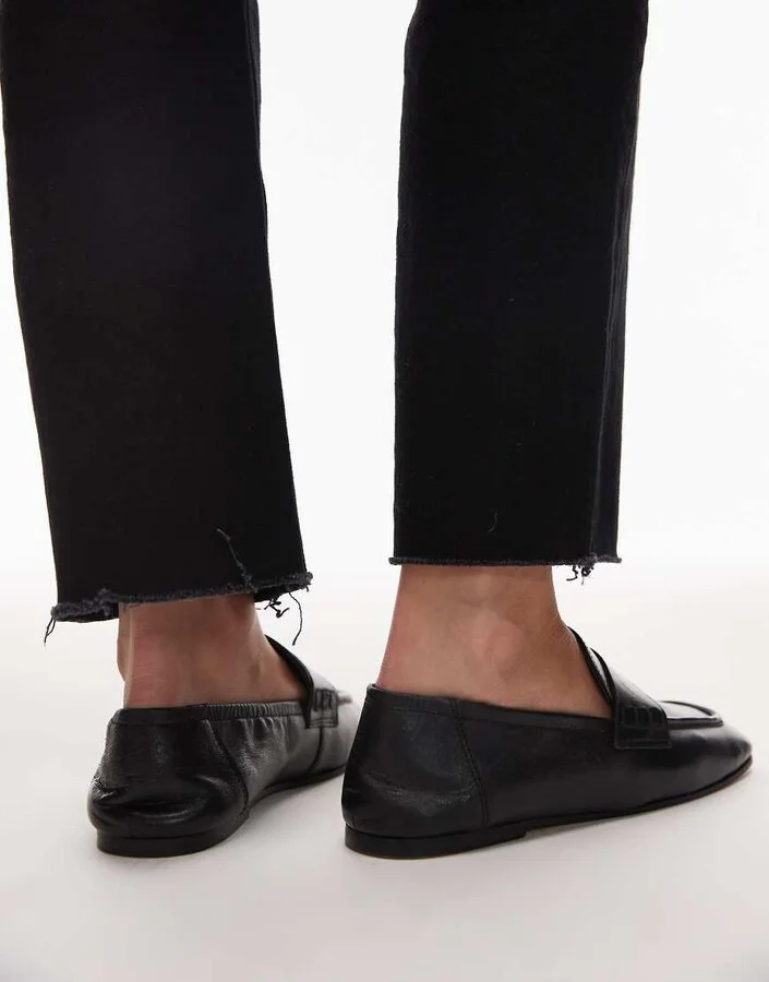 Topshop Brooks ruched back real leather flat shoes in black - Image 4
