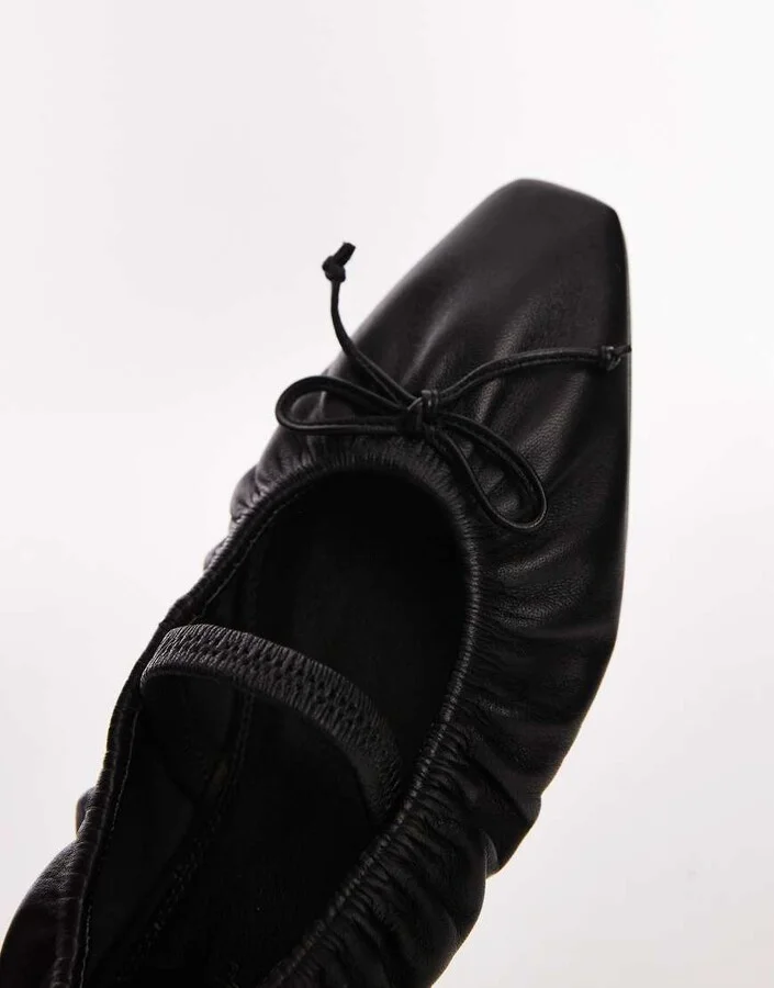 Topshop Chia leather ruched ballet flats with strap in black - Image 2