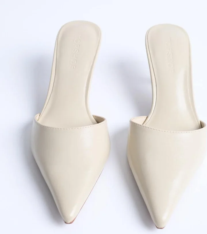 Topshop Dorota kitten heel pointed mule in cream - Image 2