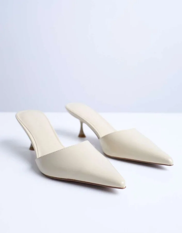 Topshop Dorota kitten heel pointed mule in cream