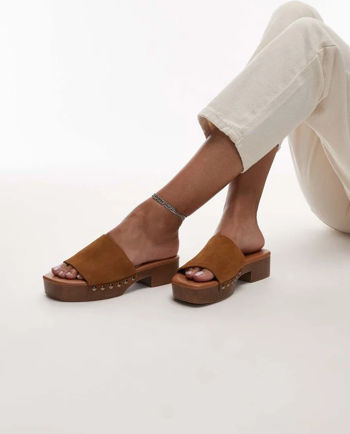 Topshop Hamilton suede clogs with studs in beige - Image 3