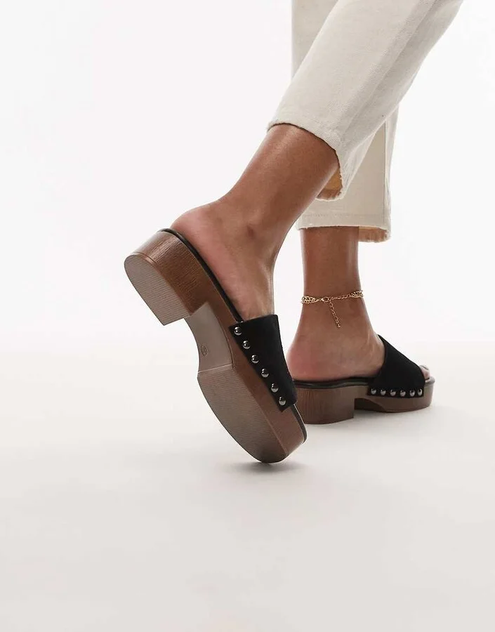 Topshop Hamilton suede clogs with studs in black - Image 2