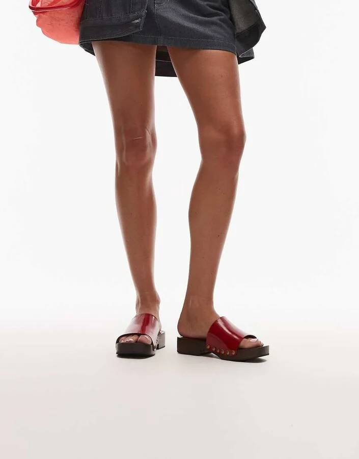 Topshop Harley premium leather wooden clogs in red - Image 3