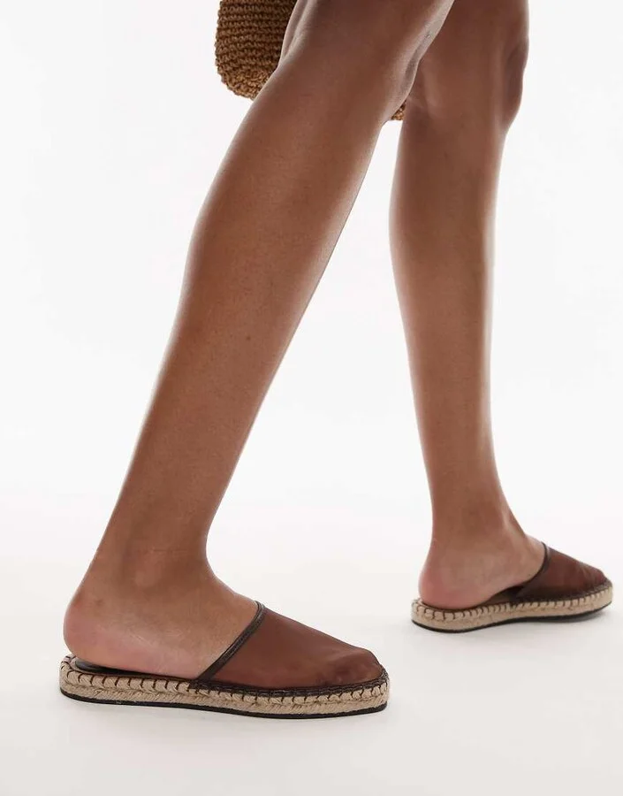 Topshop Harry espadrille mules in chocolate - Image 4