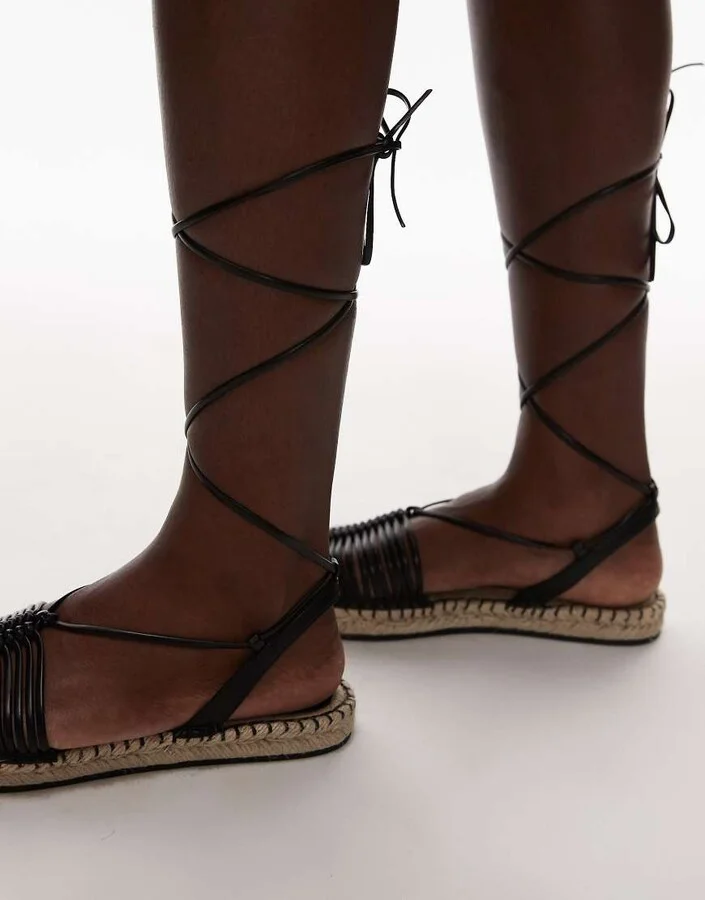 Topshop Helayna weave espadrilles in black - Image 2