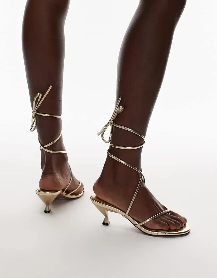 Topshop Imara strappy toe thong mid heels in gold - Image 3
