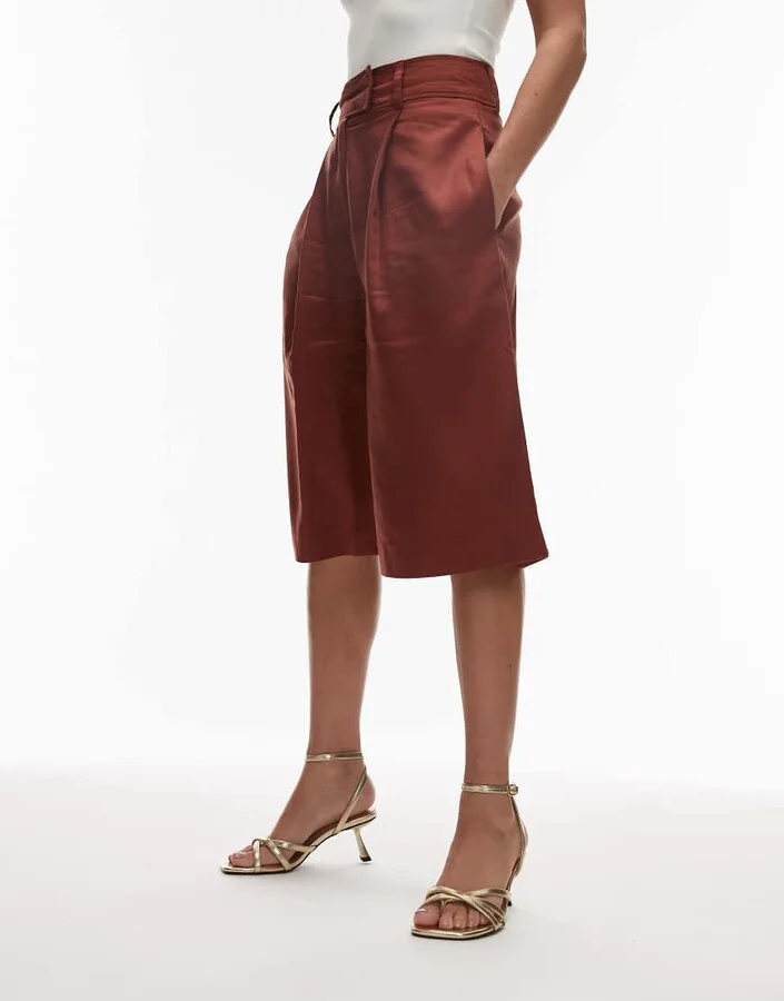 Topshop Iris slanted heel sandals in gold - Image 4