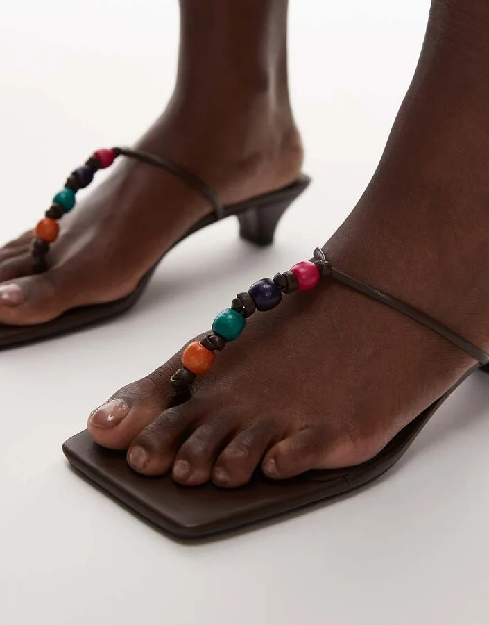 Topshop Irvin toe thong kitten heel sandals with beads in chocolate - Image 3