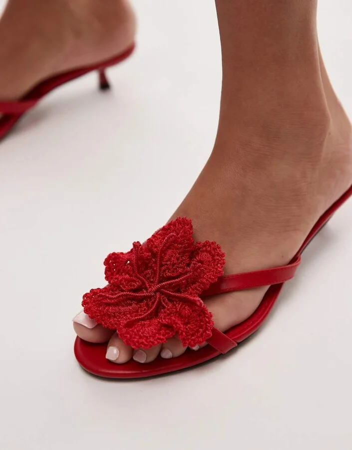 Topshop Ish kitten heeled sandals with knit flowers in red - Image 3