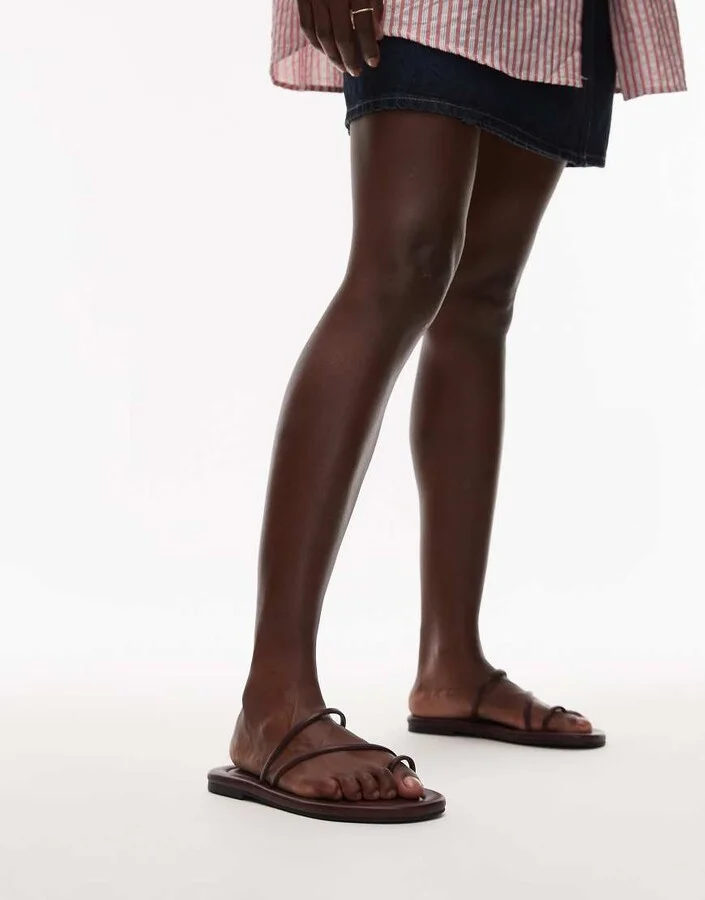 Topshop Jasper minimal sandals in burgundy - Image 3