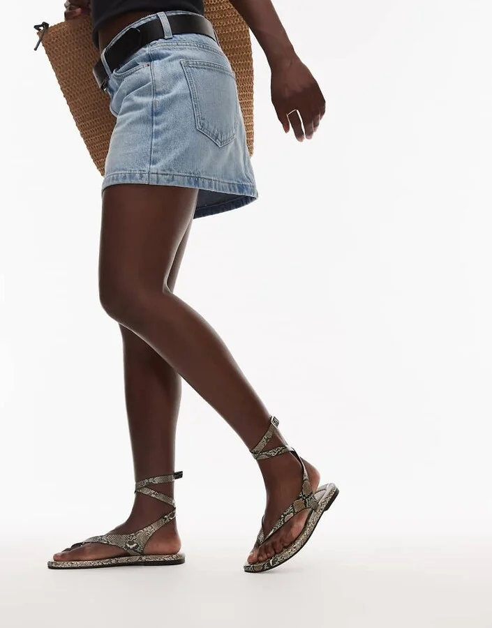 Topshop Jeremiah toe thong sandals in snake - Image 2