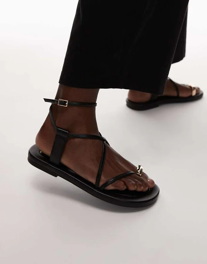 Topshop Jerry flat sandals with metal detail in black - Image 3