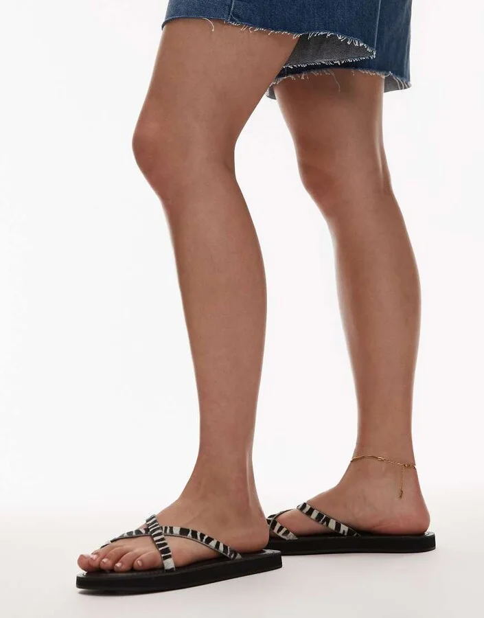 Topshop Jesse leather flat sandals in zebra print - Image 3