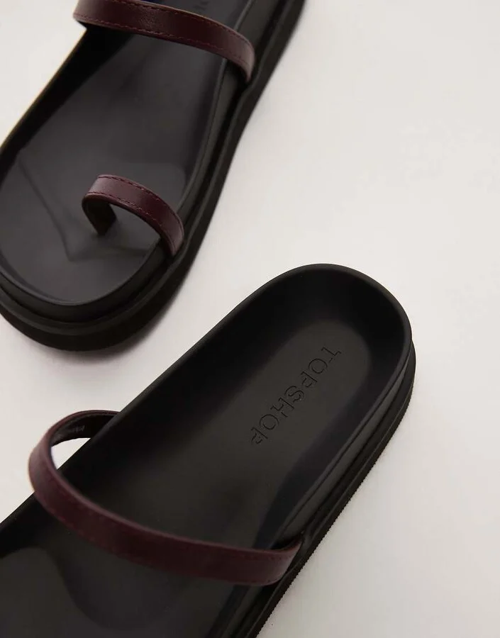 Topshop Josh minimal flat sandal in burgundy - Image 3