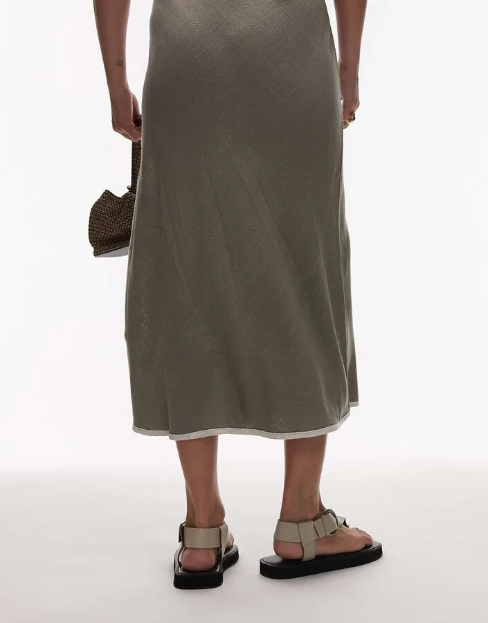 Topshop Kam real leather toe thong flat sandals in off white - Image 2