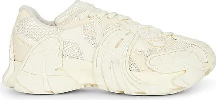 Tormenta Sneaker