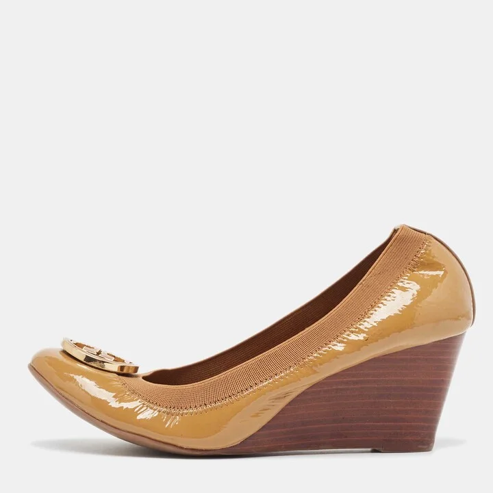 Tory Burch Beige Patent Leather Caroline Wedge Pumps Size 39