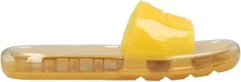Pastel yellow
