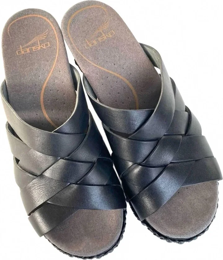 Tory Cut Out Slides In Black