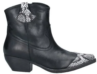 Tosca Blu Woman Ankle boots