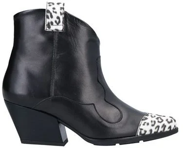 Tosca Blu Woman Ankle boots