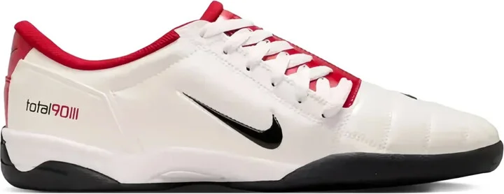 Total 90 III sneakers