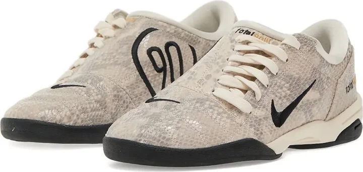 Total 90 SE sneakers - Image 2