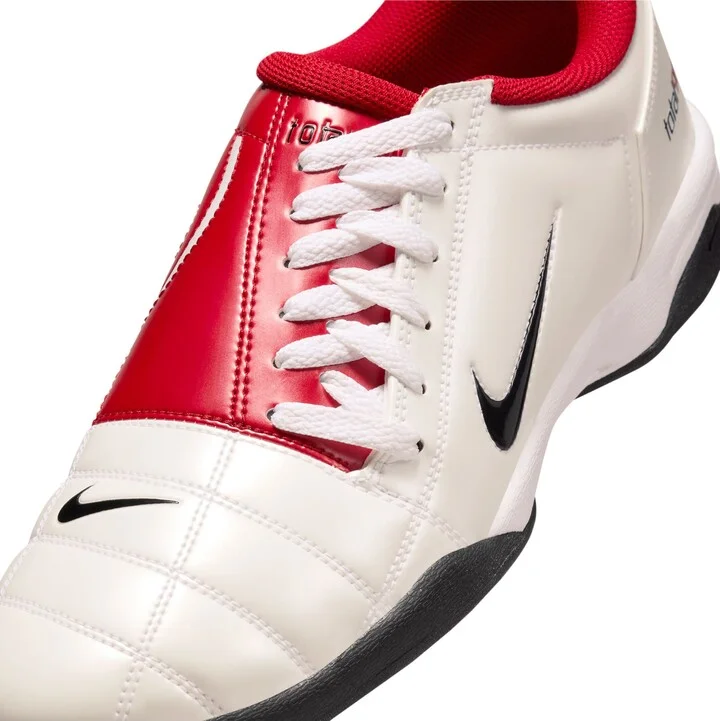Total 90 Soccer Sneaker - Image 8